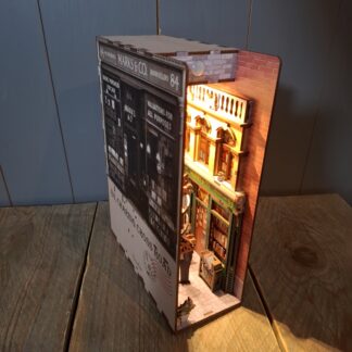 Tonecheer Booknook 84, Charing Cross Road